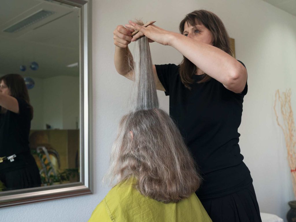 Judith Fernandez an der Arbeit - Hair-Impulsing® in Brugg